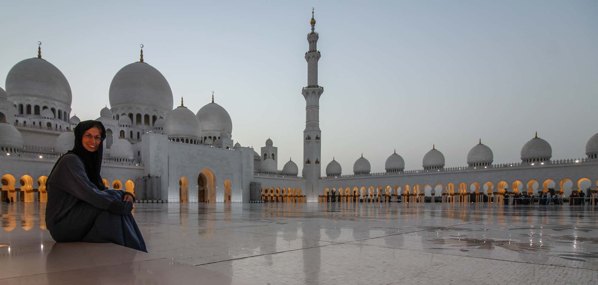 Barbara in Scheich-Zayid-Mosche in Abu Dhabi