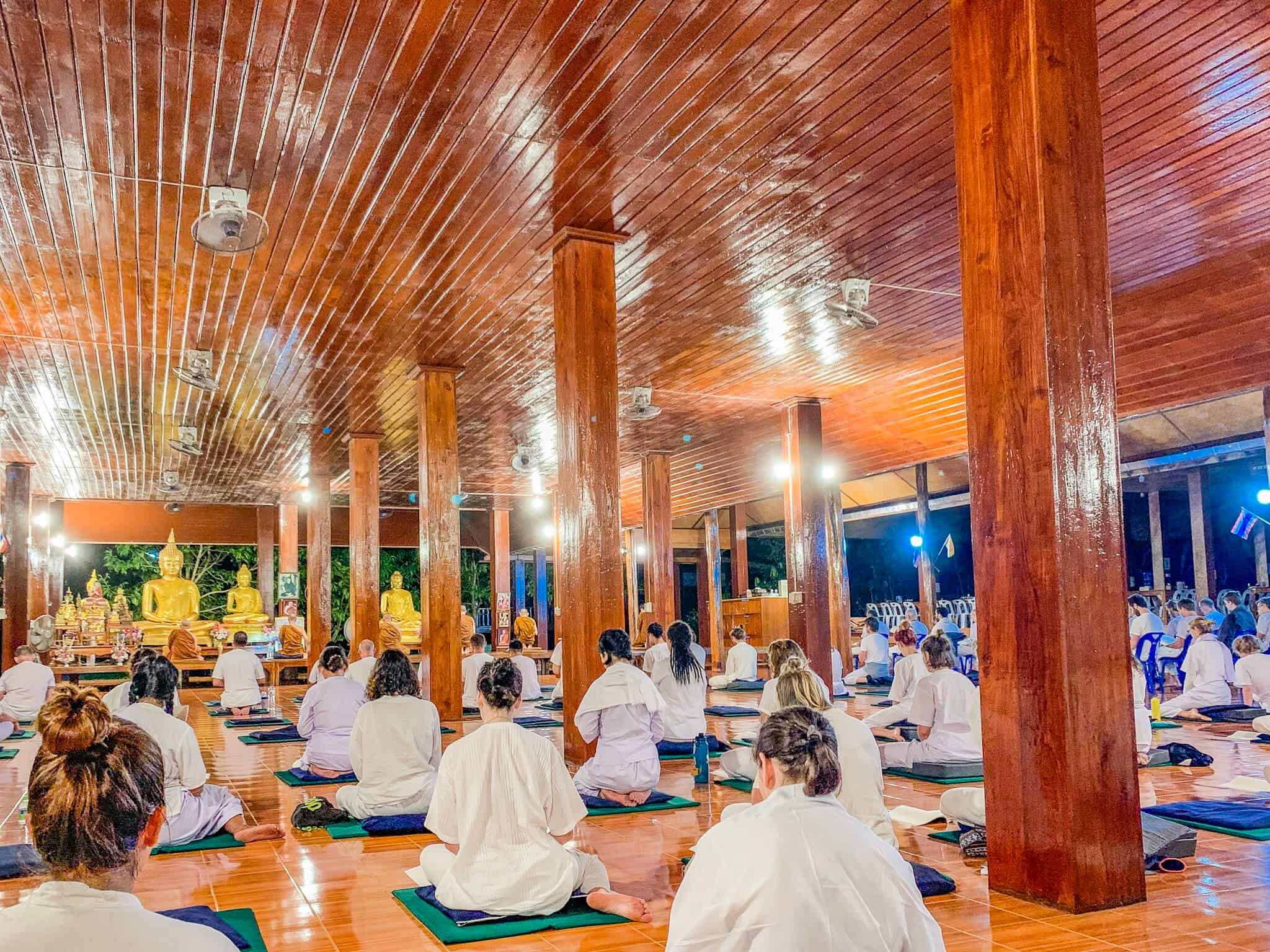 Sitting Meditation im Wat Pa Tam Wua Forest Monastery
