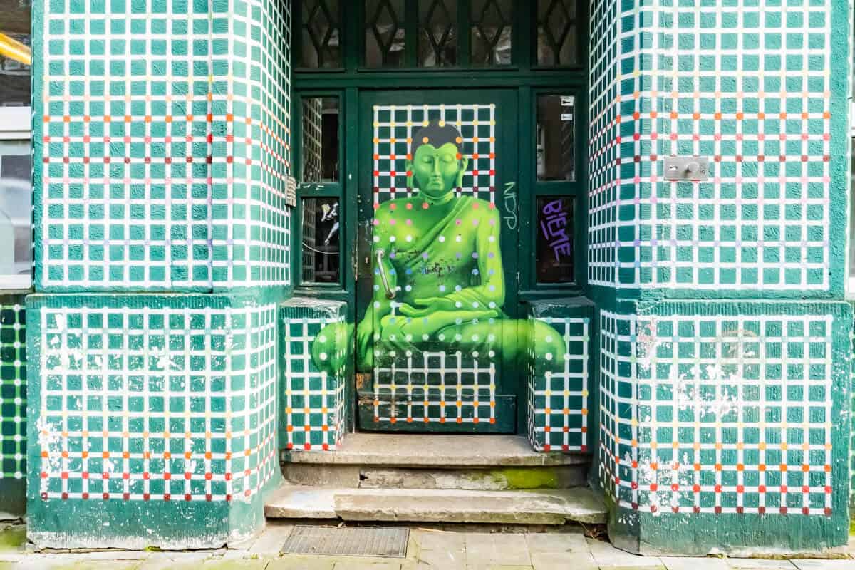 Buddha in der Kiefernstraße in Düsseldorf