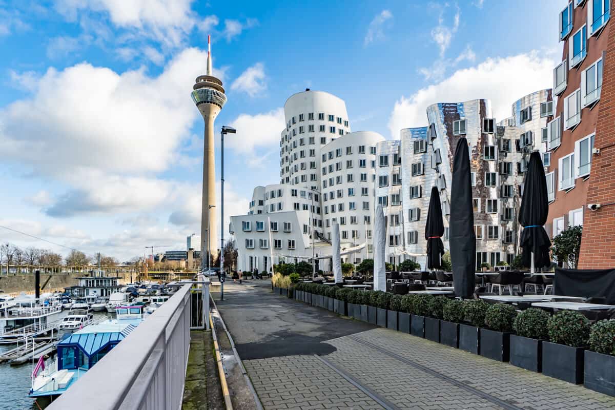 Gehry-Bauten Düsseldorf und Rheinturm