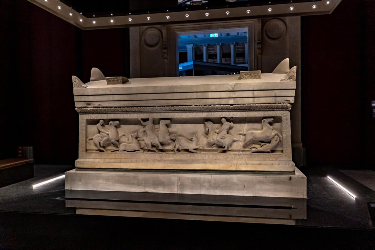Sarkophag im archäologischen Museum