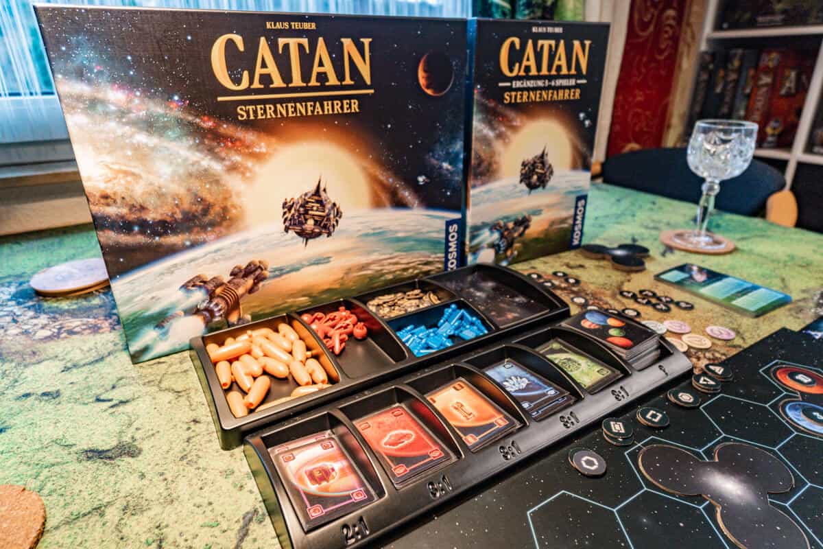 Catan Sternenfahrer Rohstoffe und Ausbauten