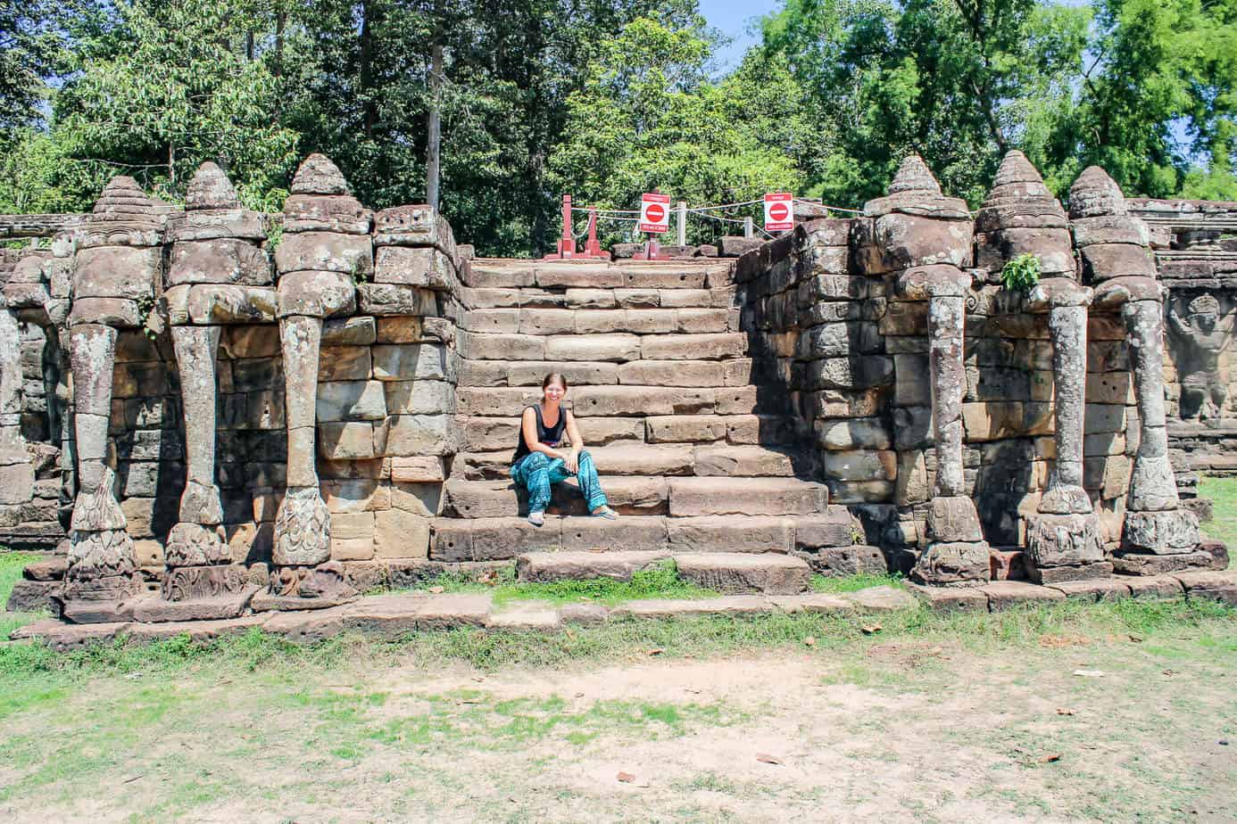 Mein Must-See #1 in SOA: Angkor Wat 8 Barbara auf der Terrasse der Elefanten