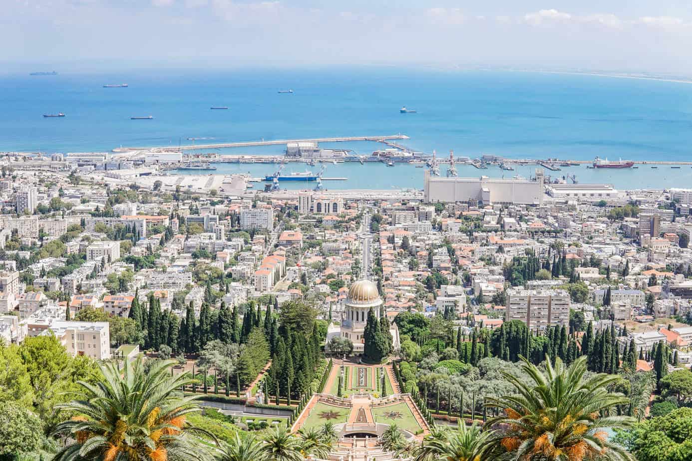 Blick über die Bahá’í-Gärten