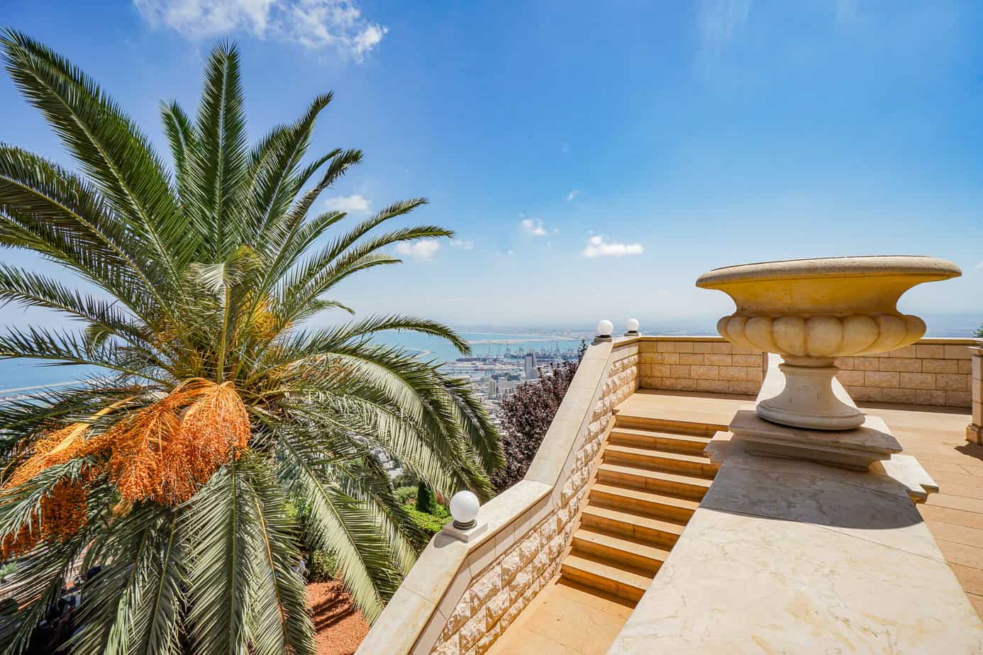 In den Bahá’í-Gärten