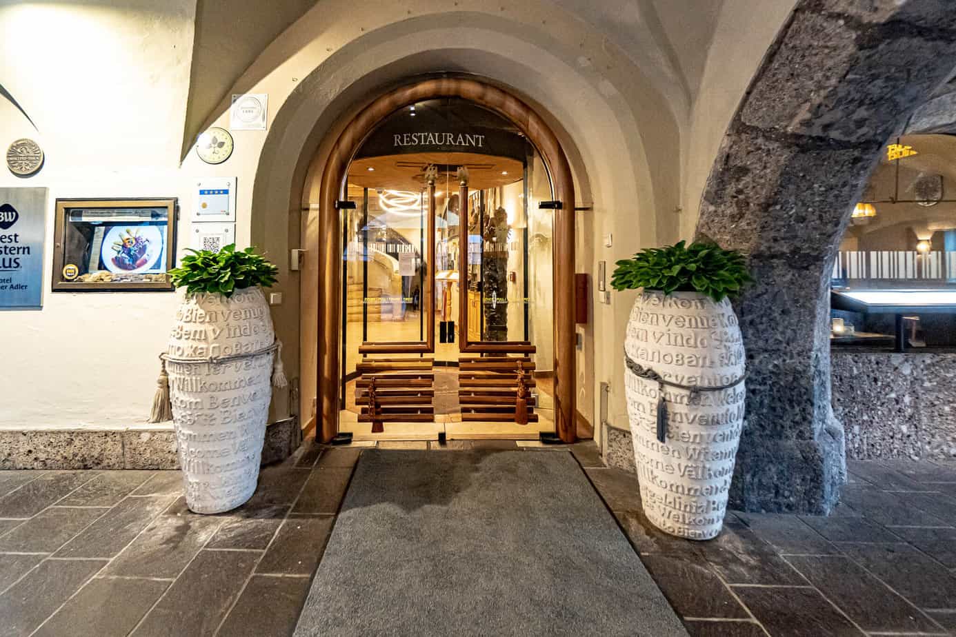 Eingan vom Goldenen Adler