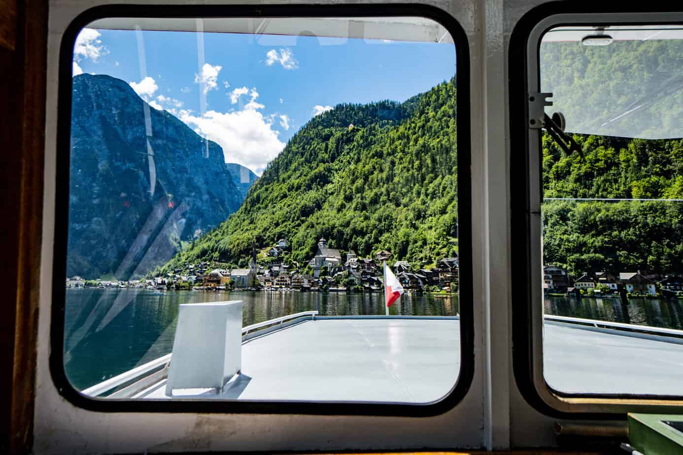 Hallstatt Sehenswürdigkeiten – 24h im schönen Salzkammergut 23 Auf dem Boot vom Bahnhof nach Halltstatt
