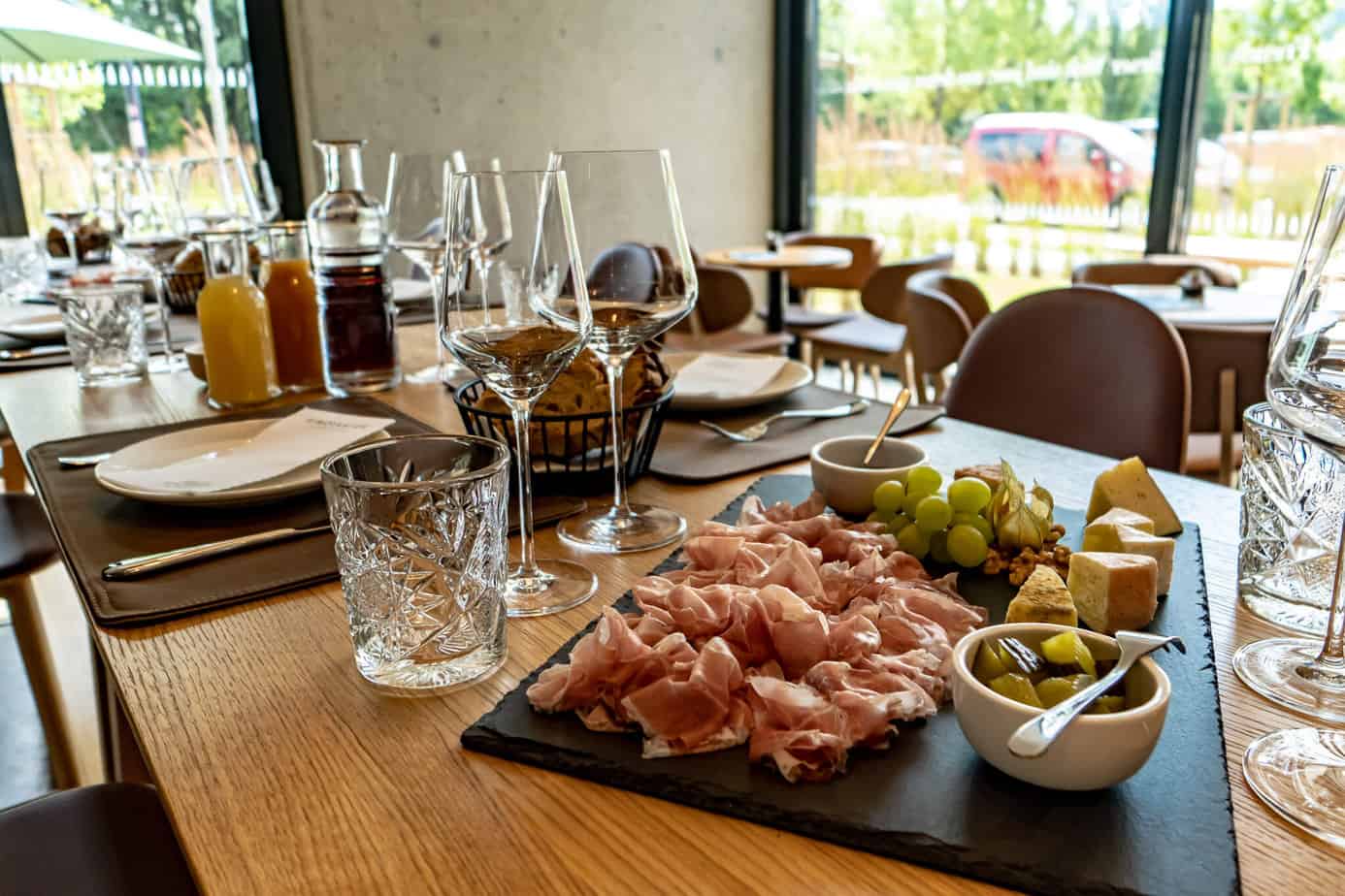 Genussreise in die Südsteiermark – Im Land von Schilcher, Kernöl & Lavendel 17 Jause in der Vinofaktur