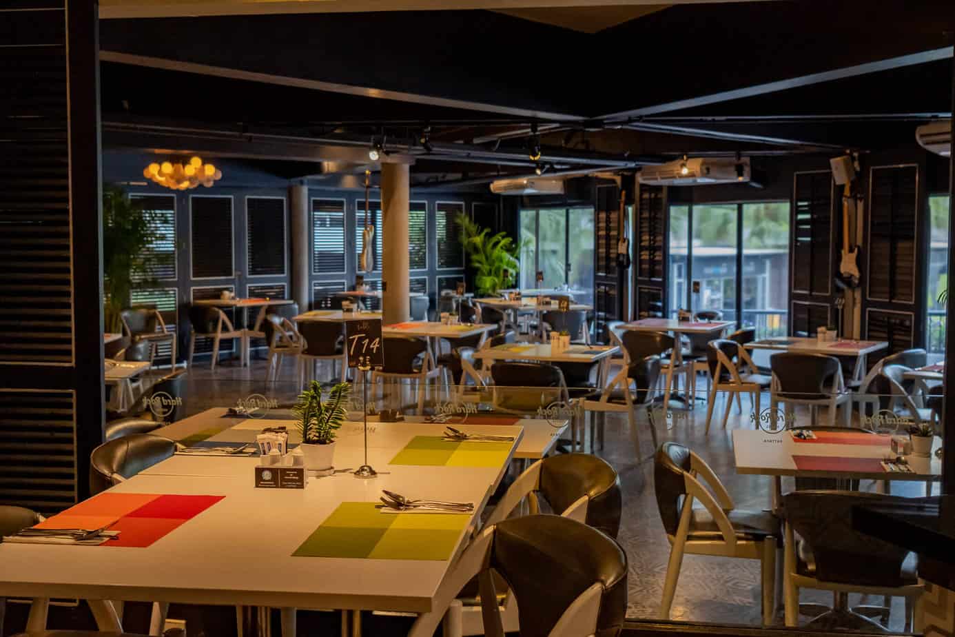 Hard Rock Hotel Pattaya – Übernachten wie ein Rock Star 27 Der Frühstücksraum im Hard Rock Hotel Pattaya