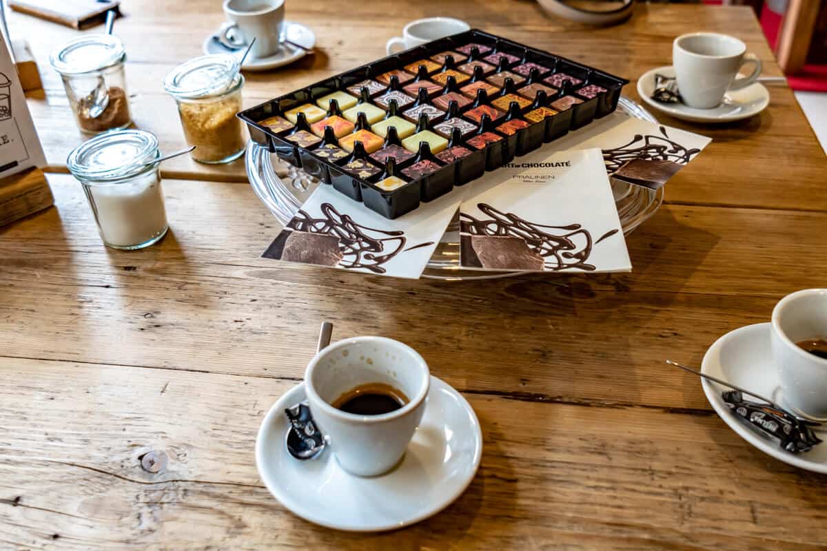 Lupresso vom Bioland Klein und Pralinen vom Art of Chocolate