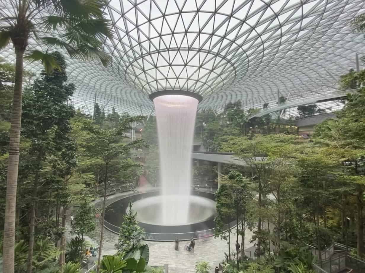 Stopover in Singapur – 3 bis 9 Stunden am Changi Airport 1 The Jewel in Changi Airport in Singapur