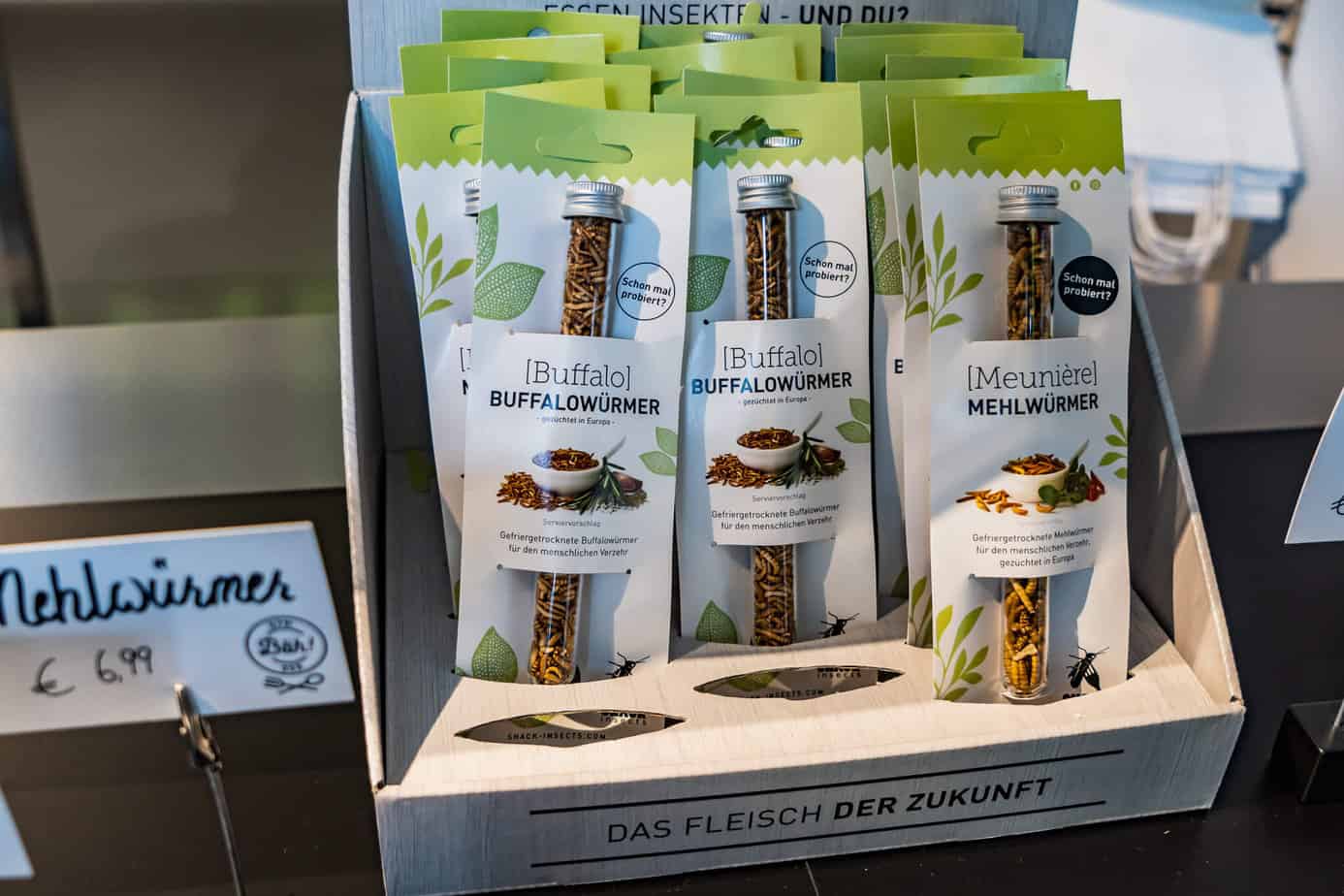 Würmer zum Snacken im Disgusting Food Museum