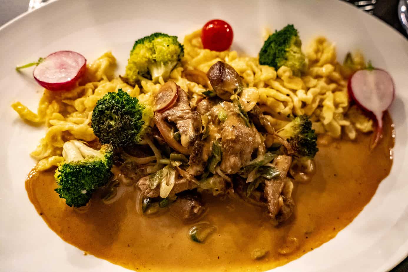 Hauptgang beim Abendessen