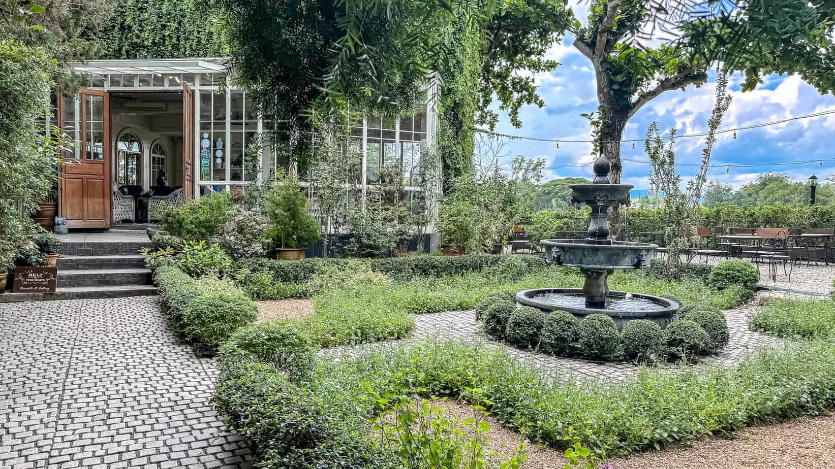 Chiang Rai: White Temple, Geheimtipps & Highlights im Norden Thailands 47 Das Melt Your Mouth Café