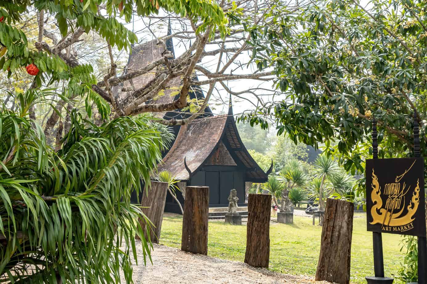 Chiang Rai: White Temple, Geheimtipps & Highlights im Norden Thailands 26 Im Baan Dam