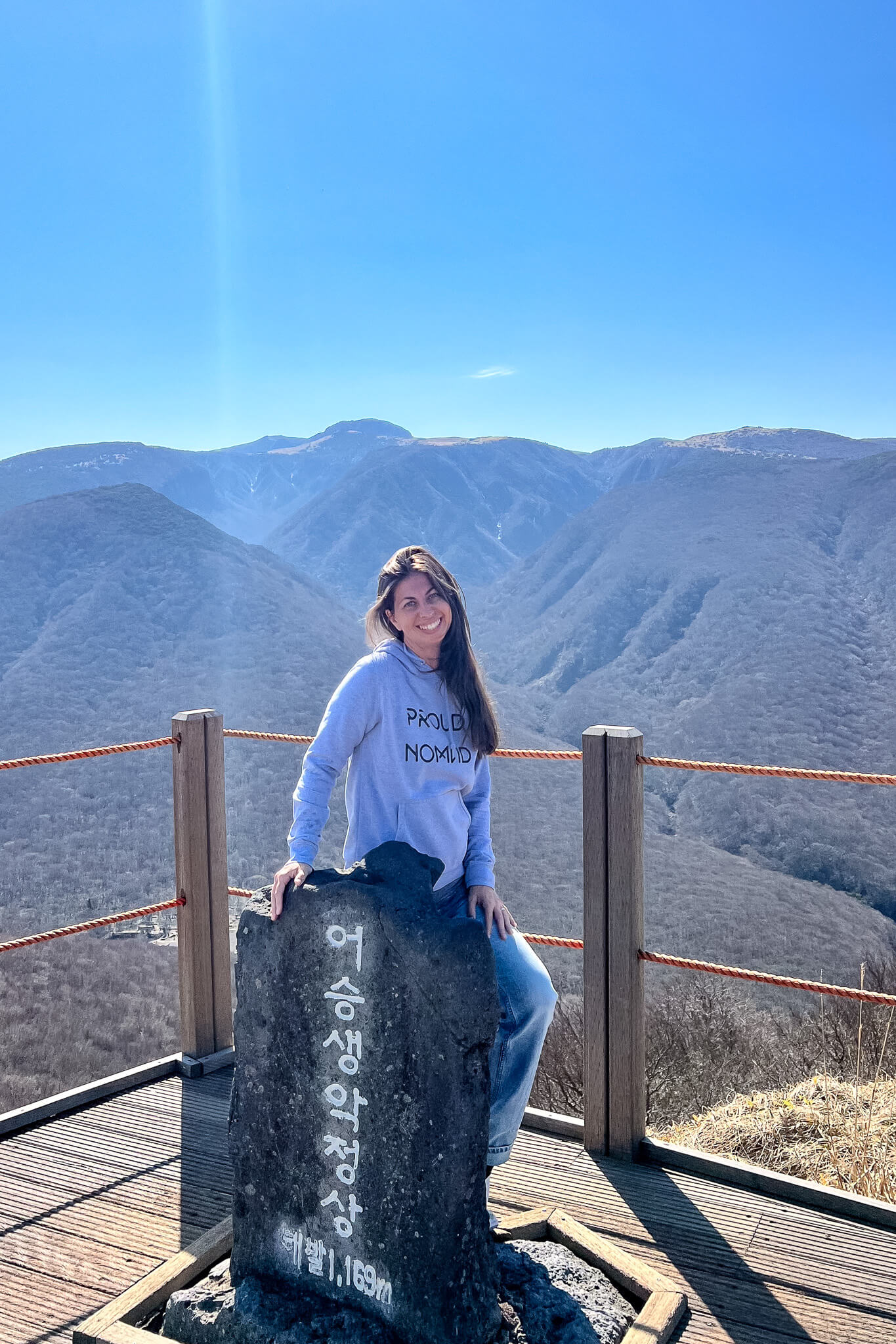 Barbara am Viewpoint am Ende des Eoseungsaengak Trail Barbara am Viewpoint am Ende des Eoseungsaengak Trail